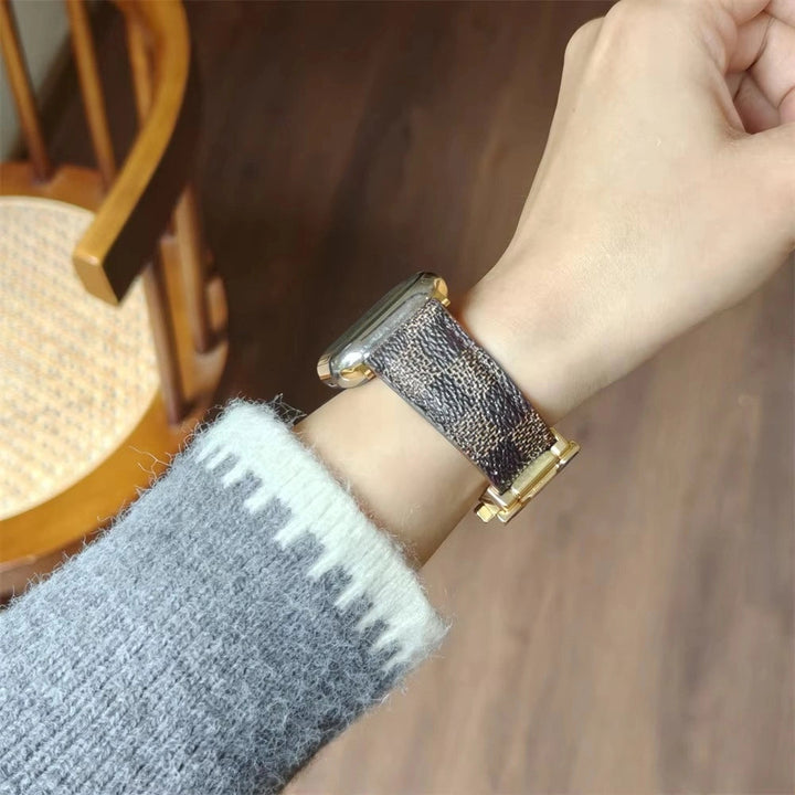 Luxury Apple Watch Strap – Magnetic Metal Band for Series 10/9/8/7/6/SEv ADIONI